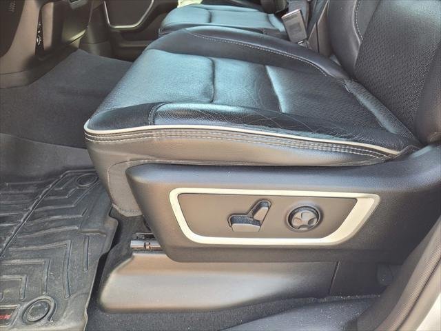 Used 2019 White RAM Laramie image 24