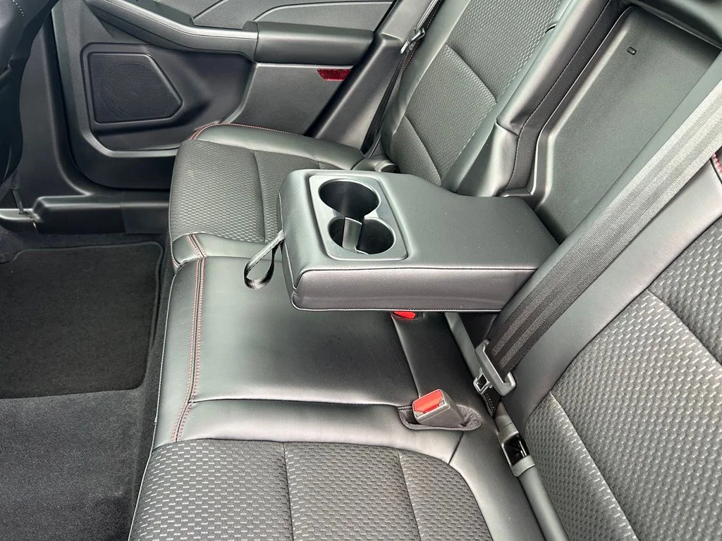 2026 Ford Escape ST-Line - Photo 12
