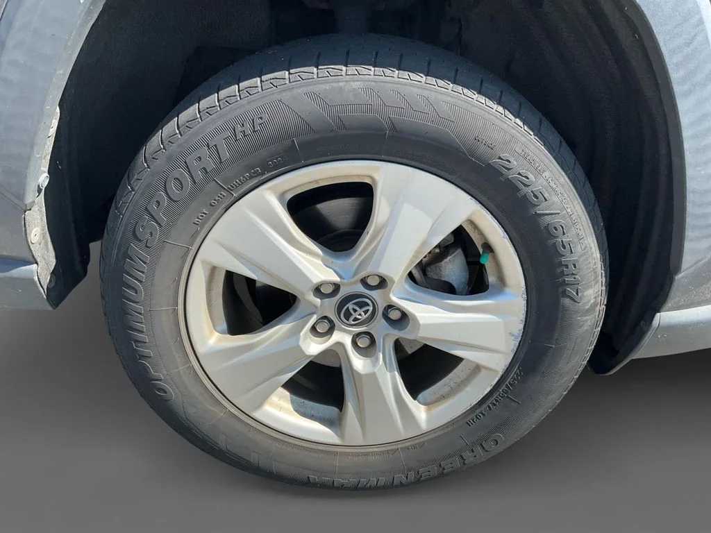 Used 2020 Gray Toyota XLE image 13