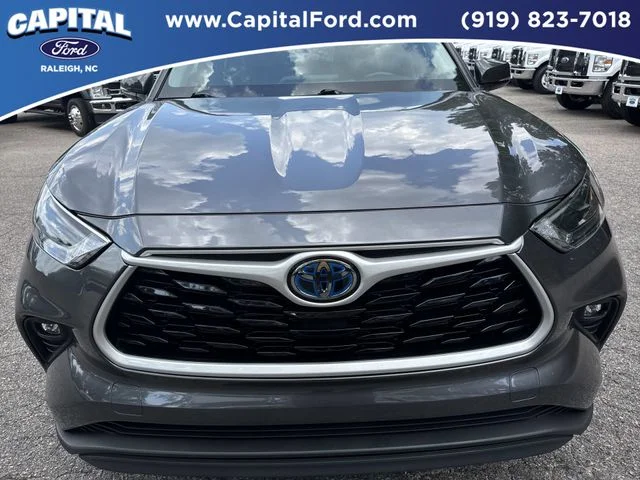 Used 2024 Gray Toyota XLE image 10