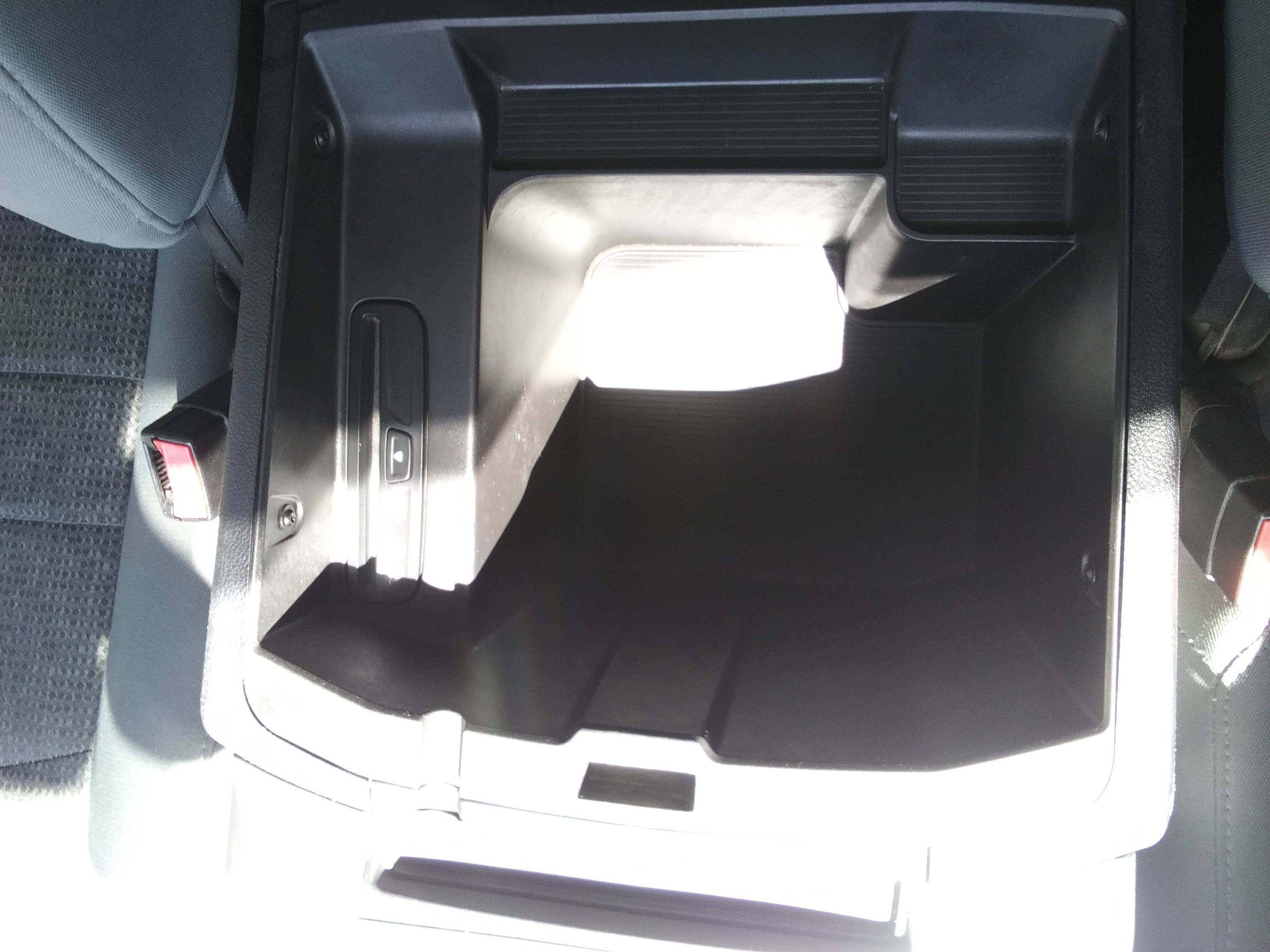 Used 2015 White Ram Big Horn image 17