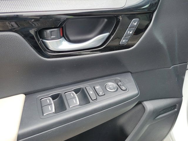 Used 2023 White Honda EX-L image 19