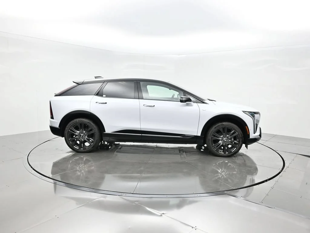 2027 Cadillac OPTIQ Premium Sport - Photo 7