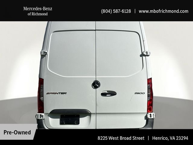 Used 2023 White Mercedes-Benz Cargo 144 WB image 12