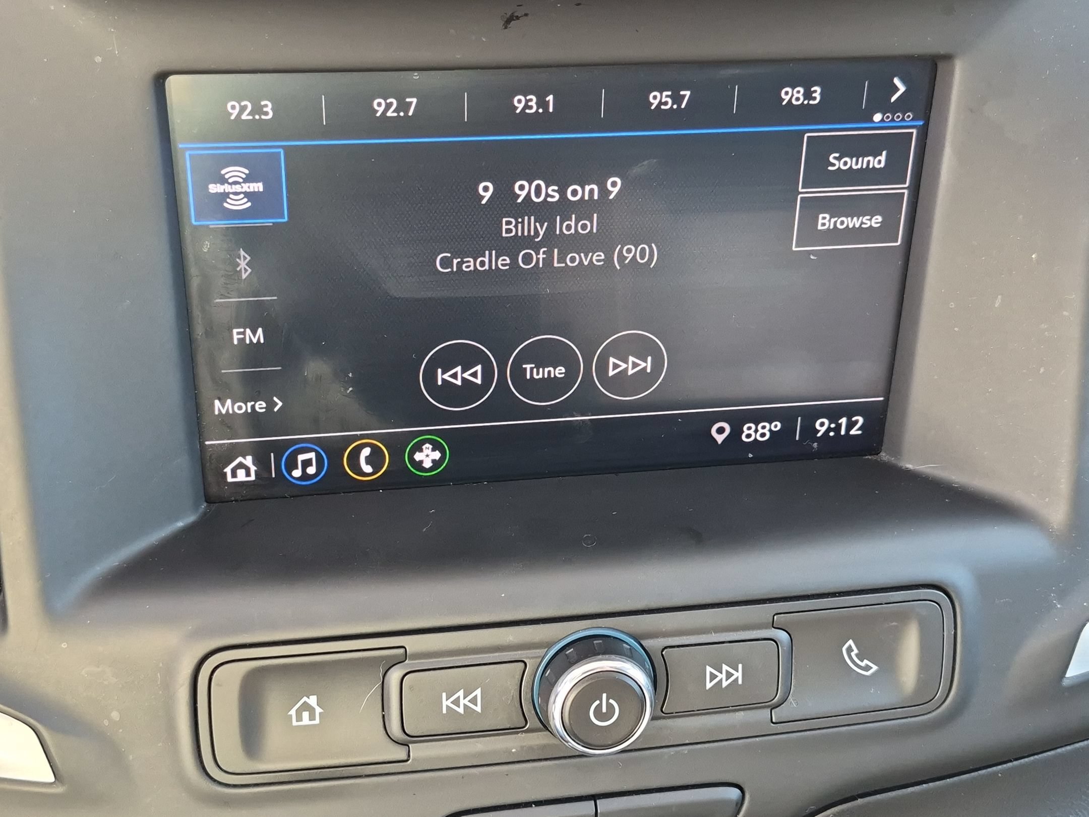 Used 2022 Summit White GMC SLE image 21