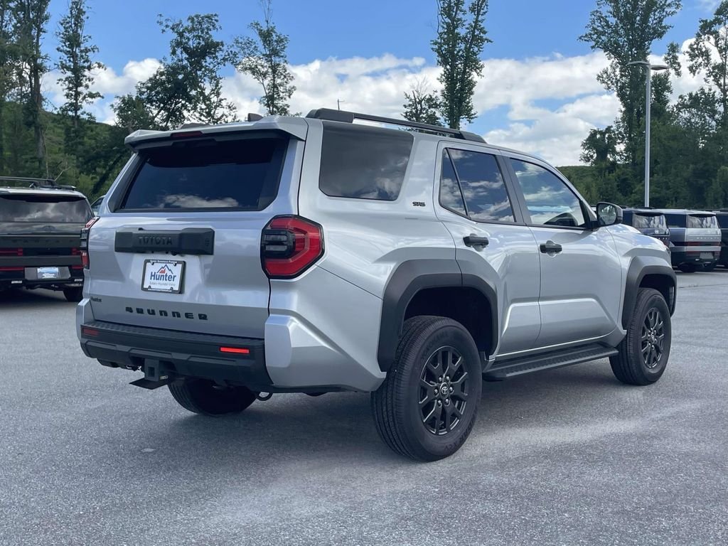 Used 2025 Cutting Edge Toyota SR5 image 29