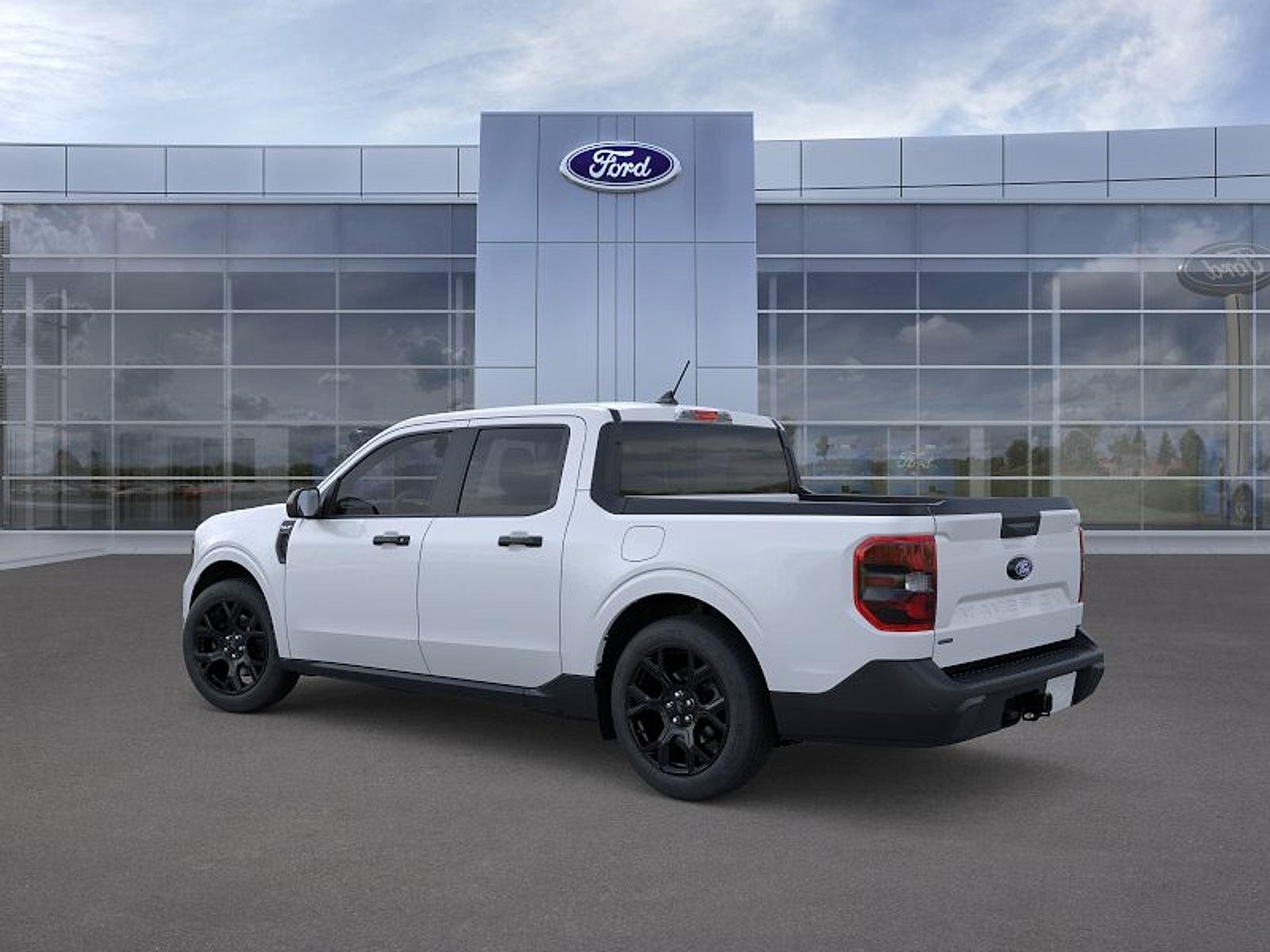 New 2026 Space White Metallic Ford XLT image 4