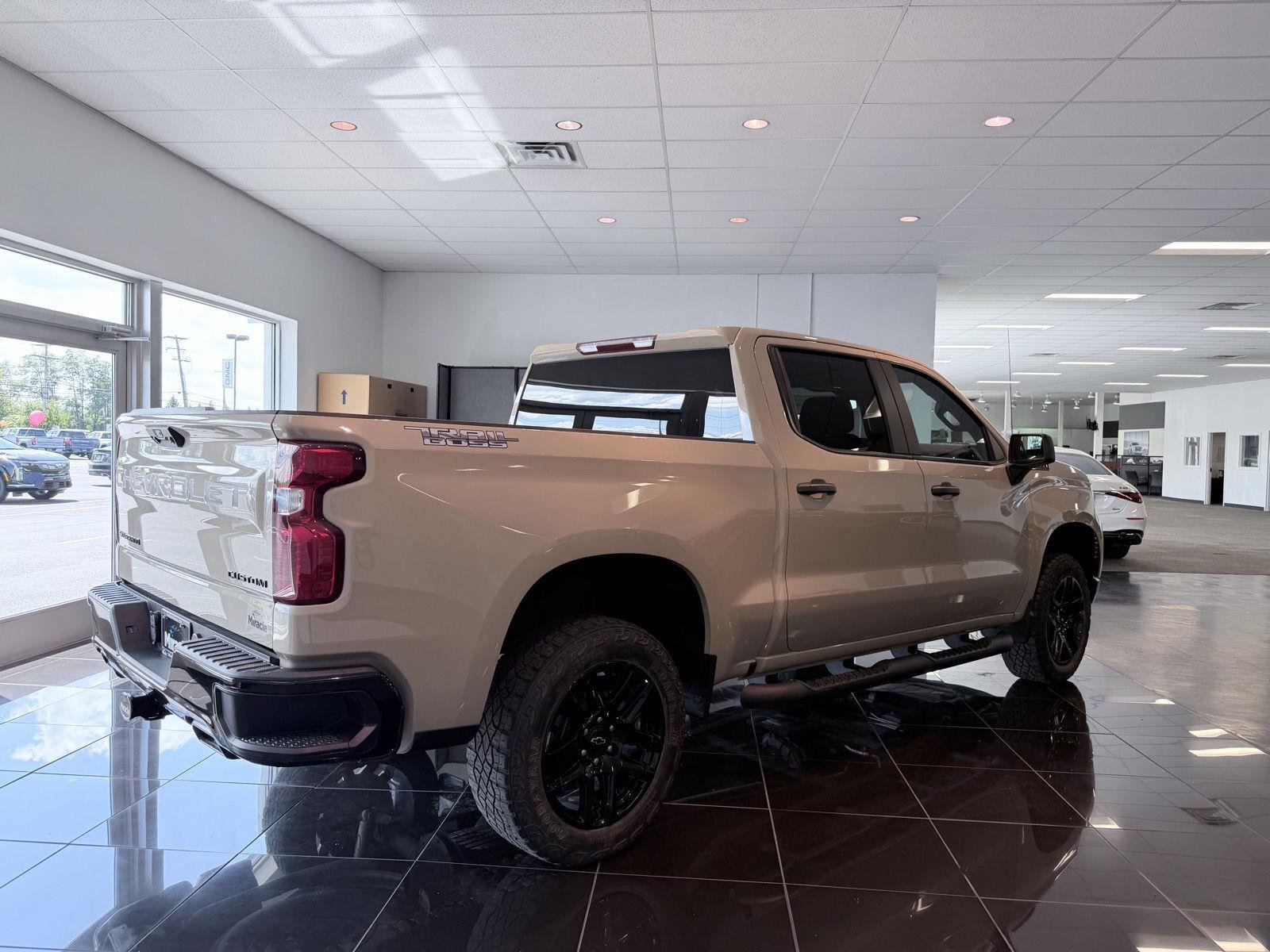 Used 2023 SAND DUNE METALLIC Chevrolet Custom Trail Boss image 11
