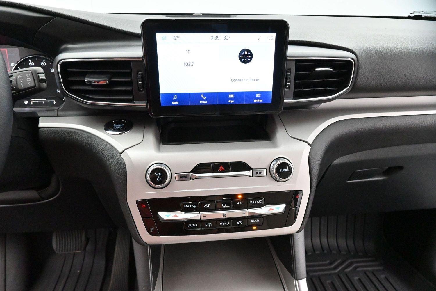 Used 2023 Oxford White Ford XLT image 22