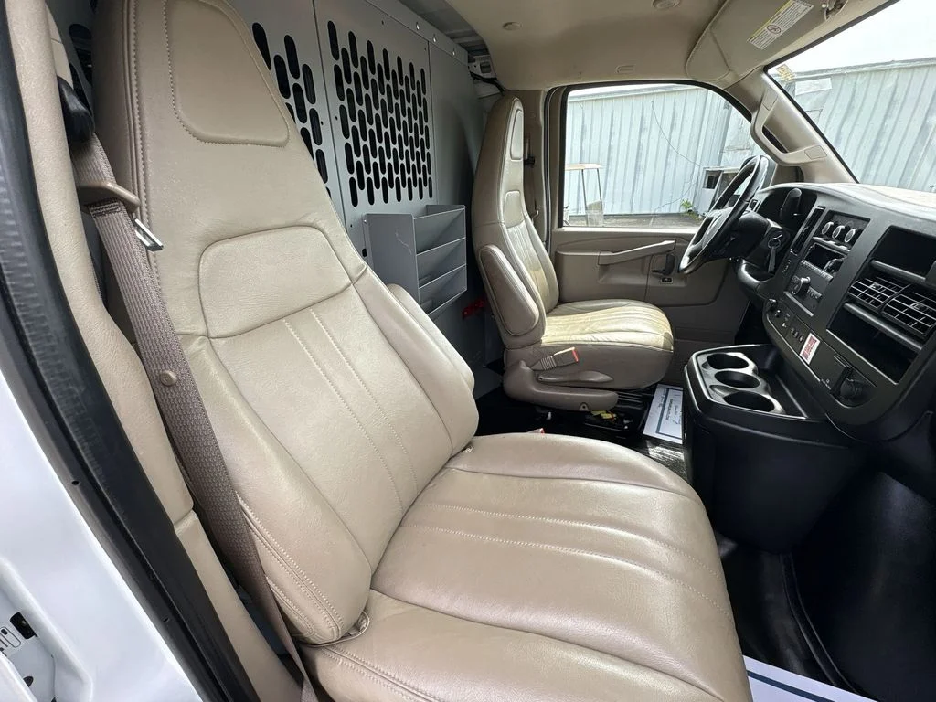 Used 2022 White Chevrolet Work Van image 20