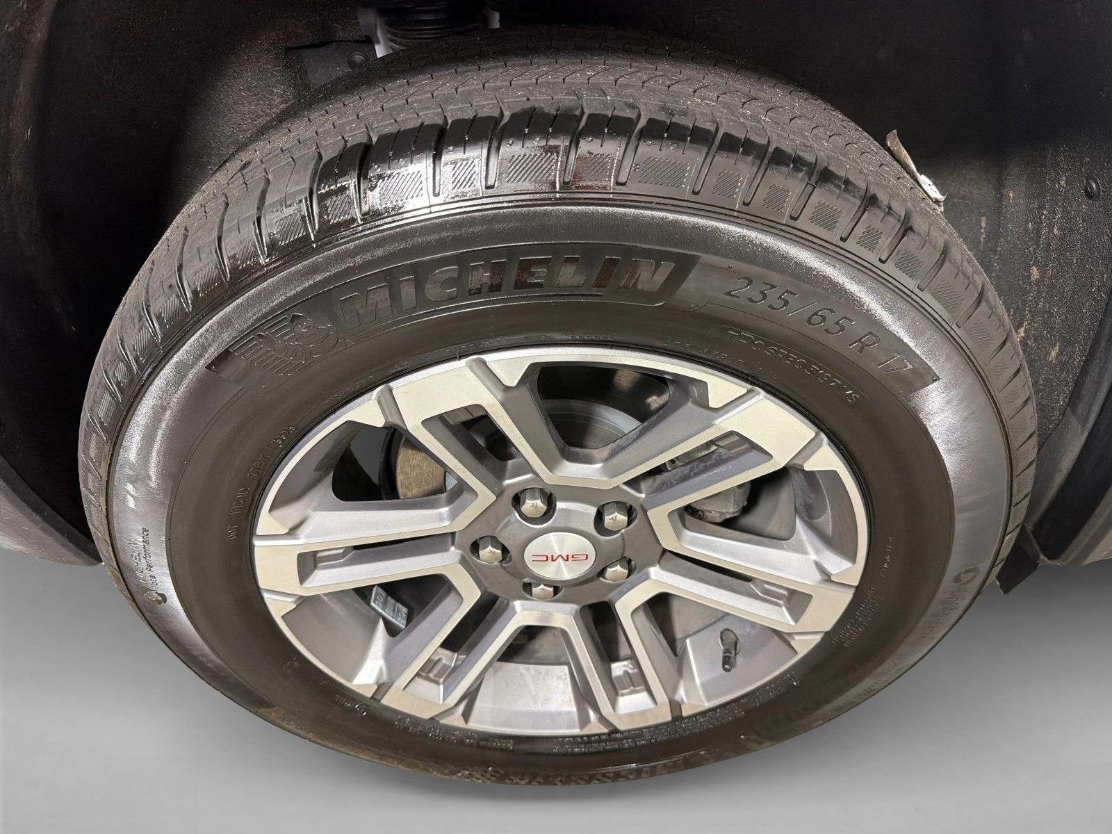 Used 2026 White GMC FWD Elevation image 18
