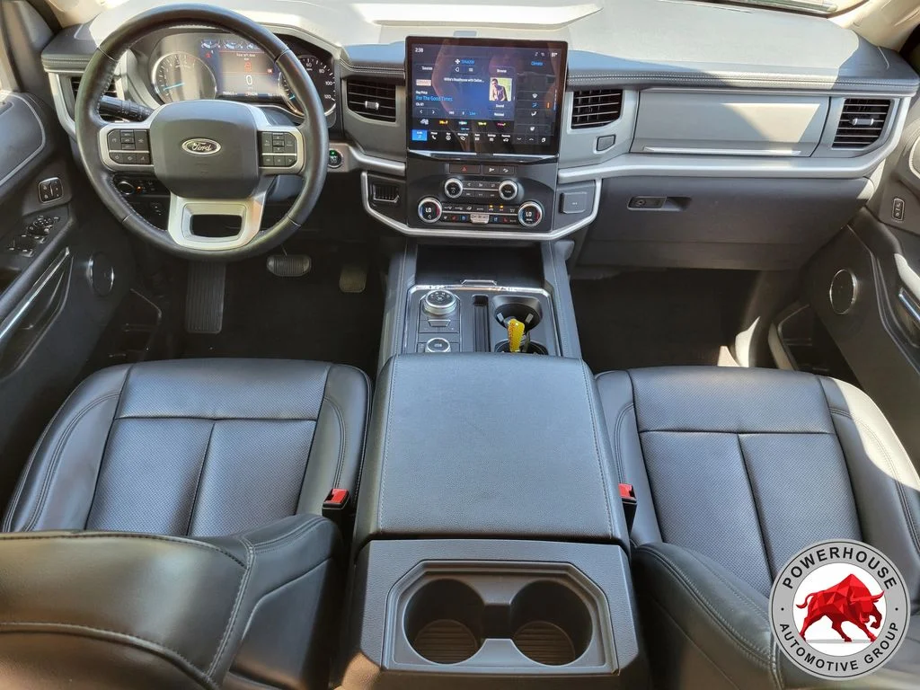 Used 2023 Silver Ford XLT image 19