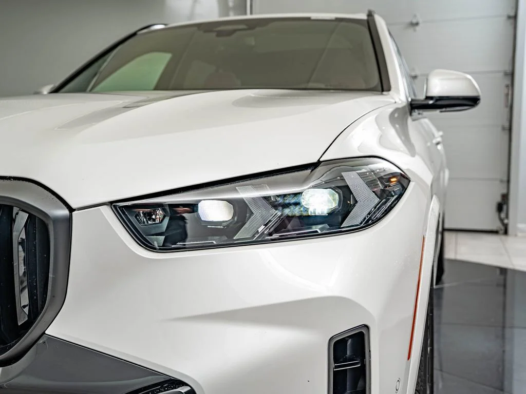 New 2026 White Metallic BMW xDrive50e image 13