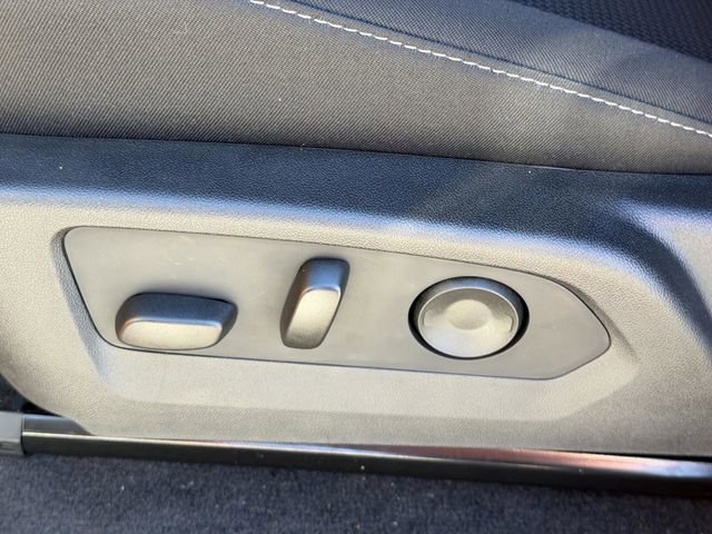 2025 Chevrolet Colorado LT - Photo 36