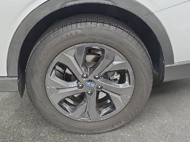Used 2020 Ice Silver Metallic Subaru Onyx Edition XT image 33