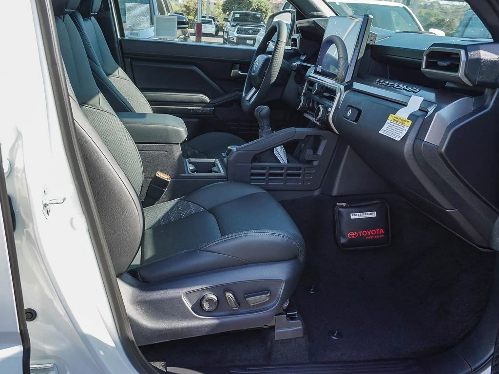 2026 Toyota Tacoma TRD Sport - Photo 12