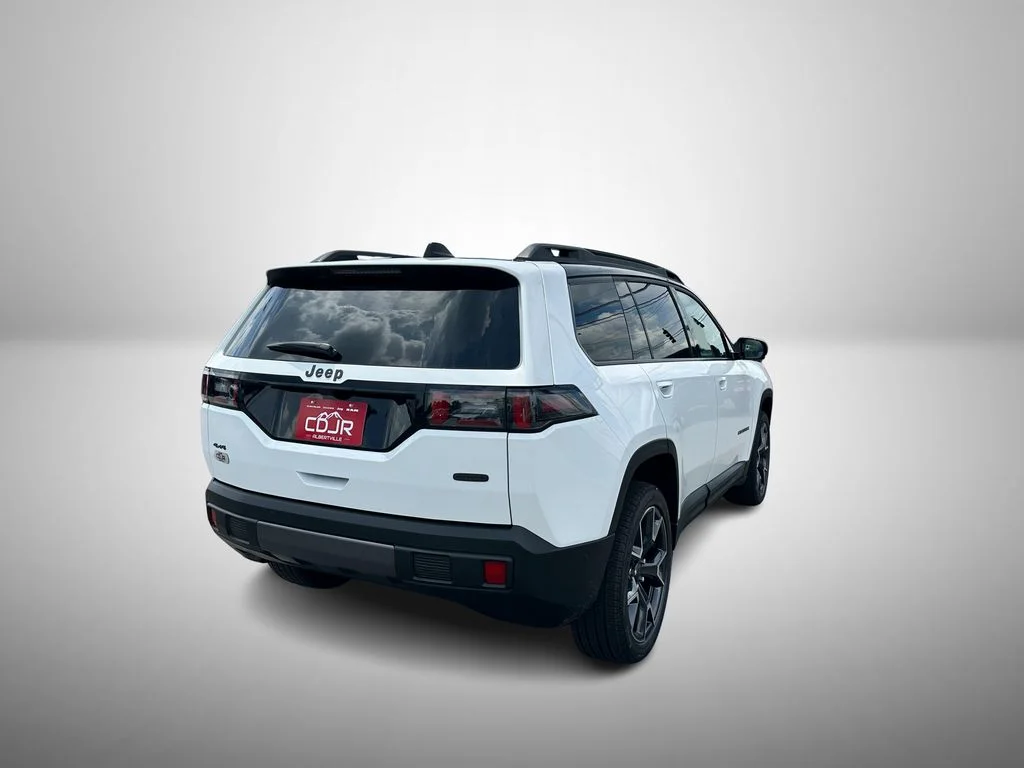 New 2026 Bright White Clear-Coat Exterior Paint Jeep Overland image 4