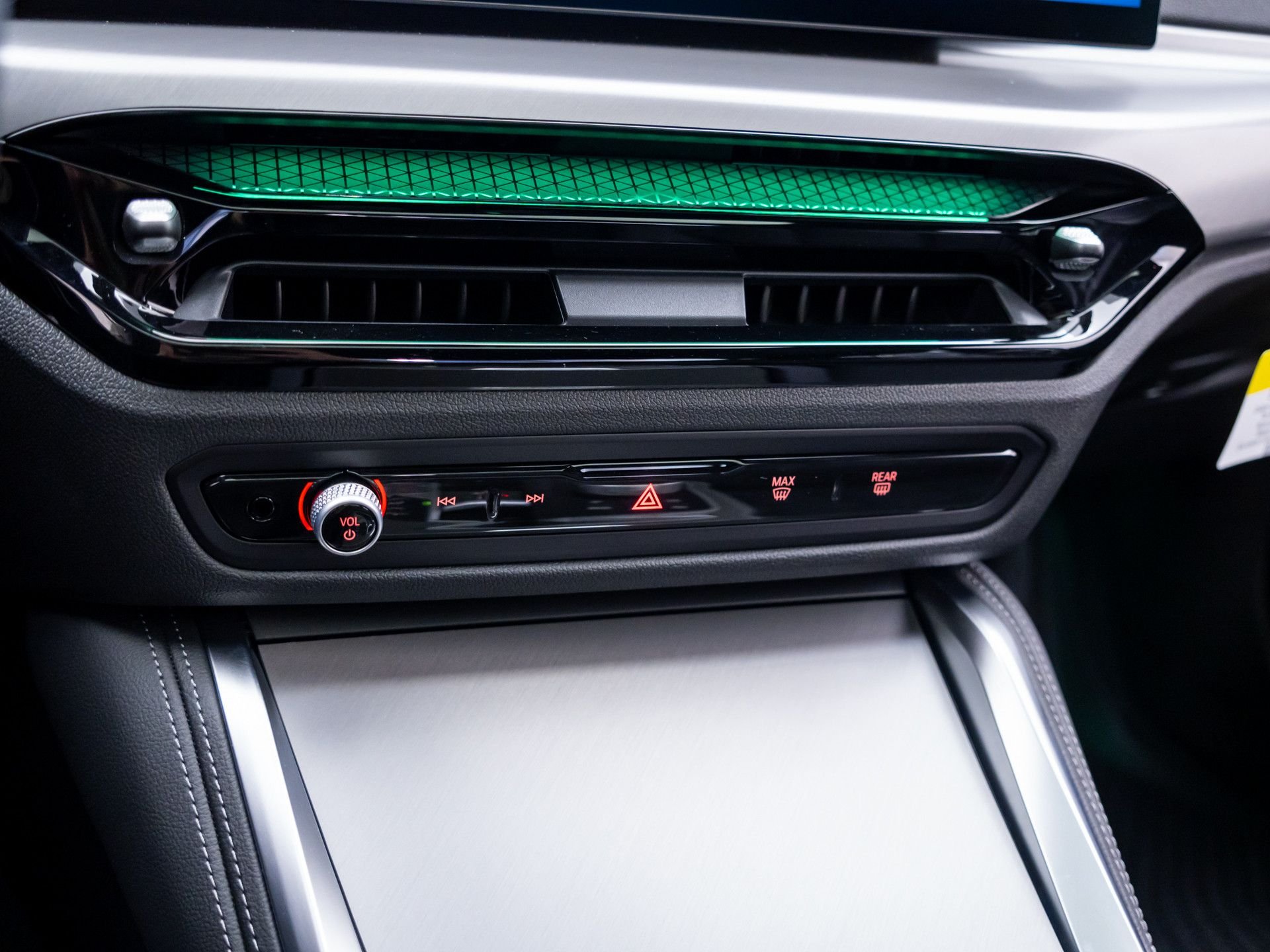2026 BMW 4 Series M440i - Photo 27