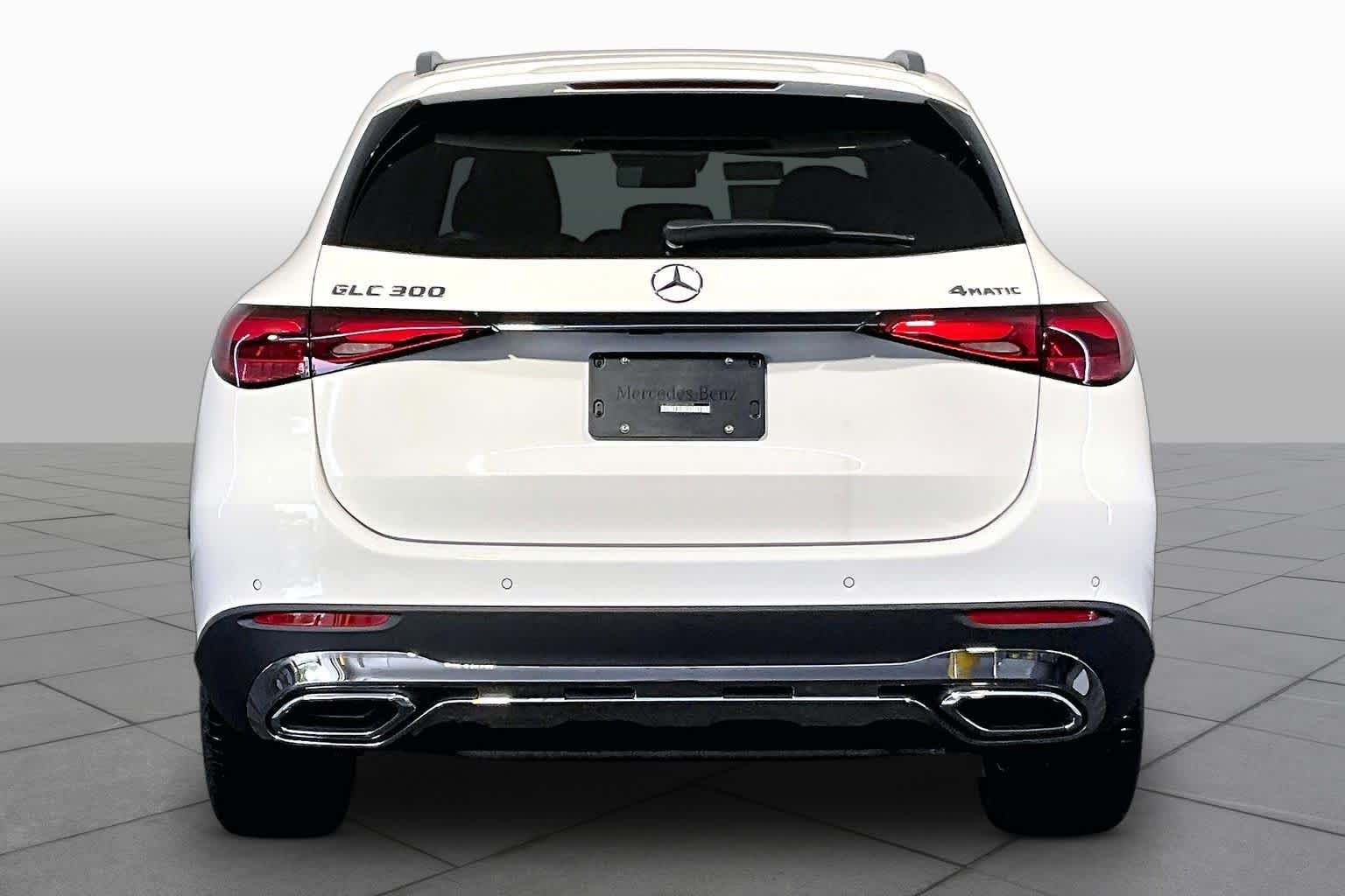 New 2026 Polar White Mercedes-Benz GLC 300 image 4