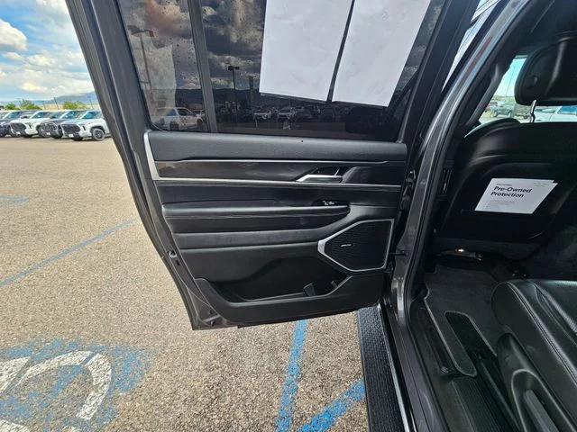 Used 2023 Gray Metallic Jeep Base image 17