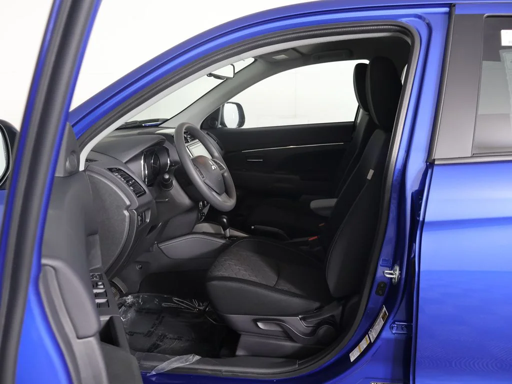 New 2026 Blue Mitsubishi 2.0 ES image 25