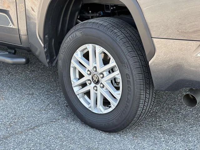 2026 Toyota Tundra SR5 - Photo 11