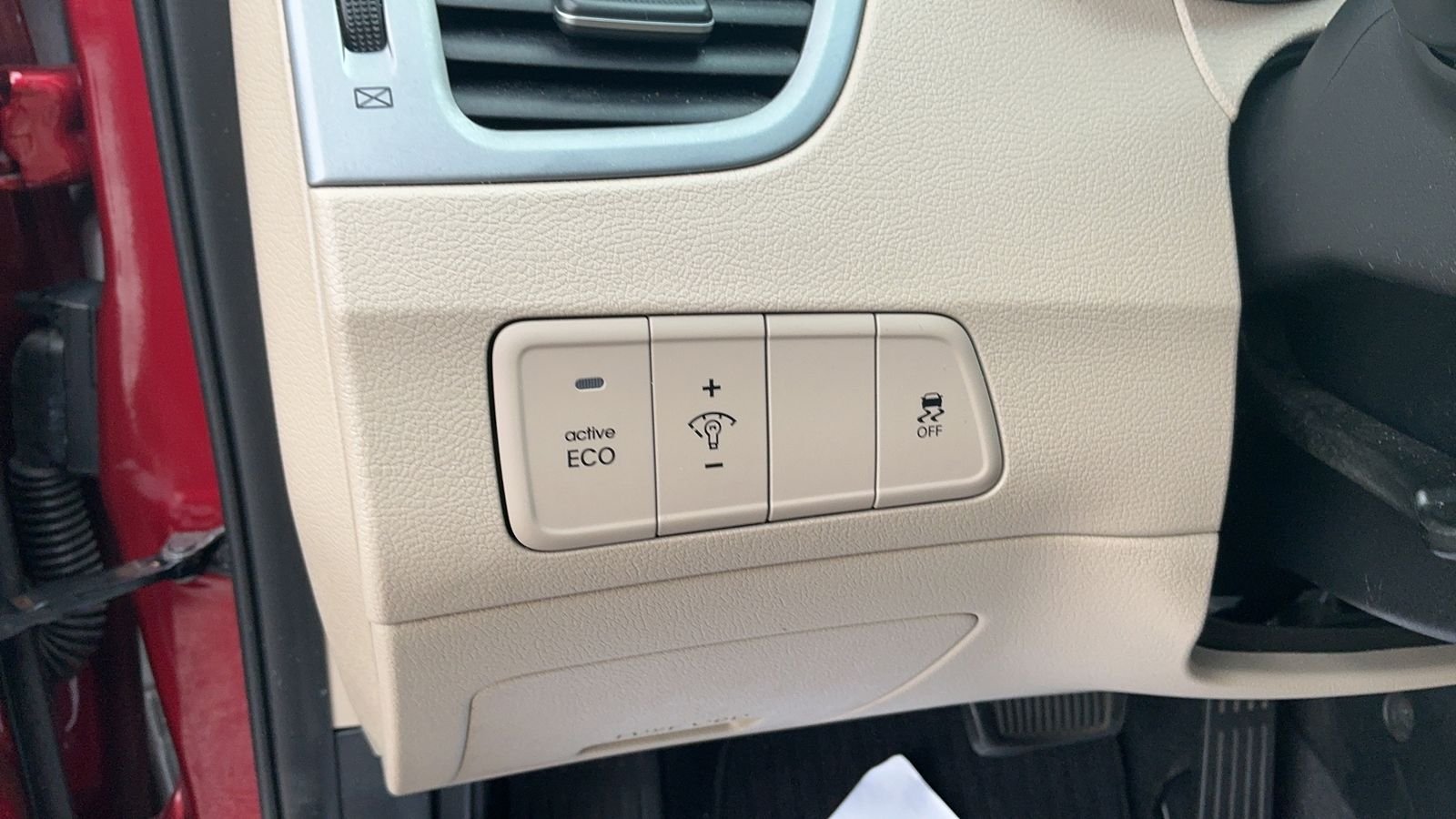 Used 2016 Red Hyundai Limited image 18