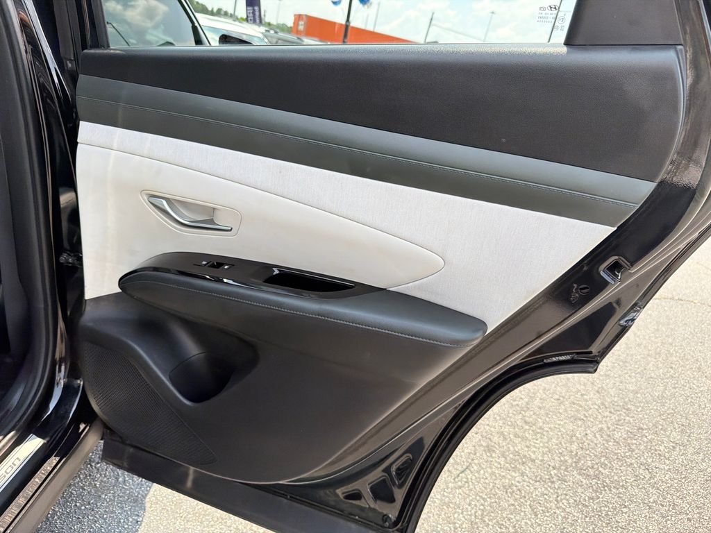 2025 Hyundai Tucson Limited - Photo 16