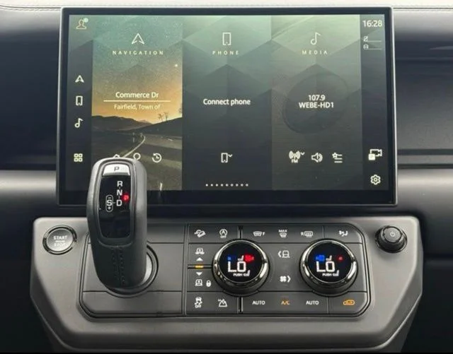 New 2026 Narvik Black Land Rover OCTA Black image 25