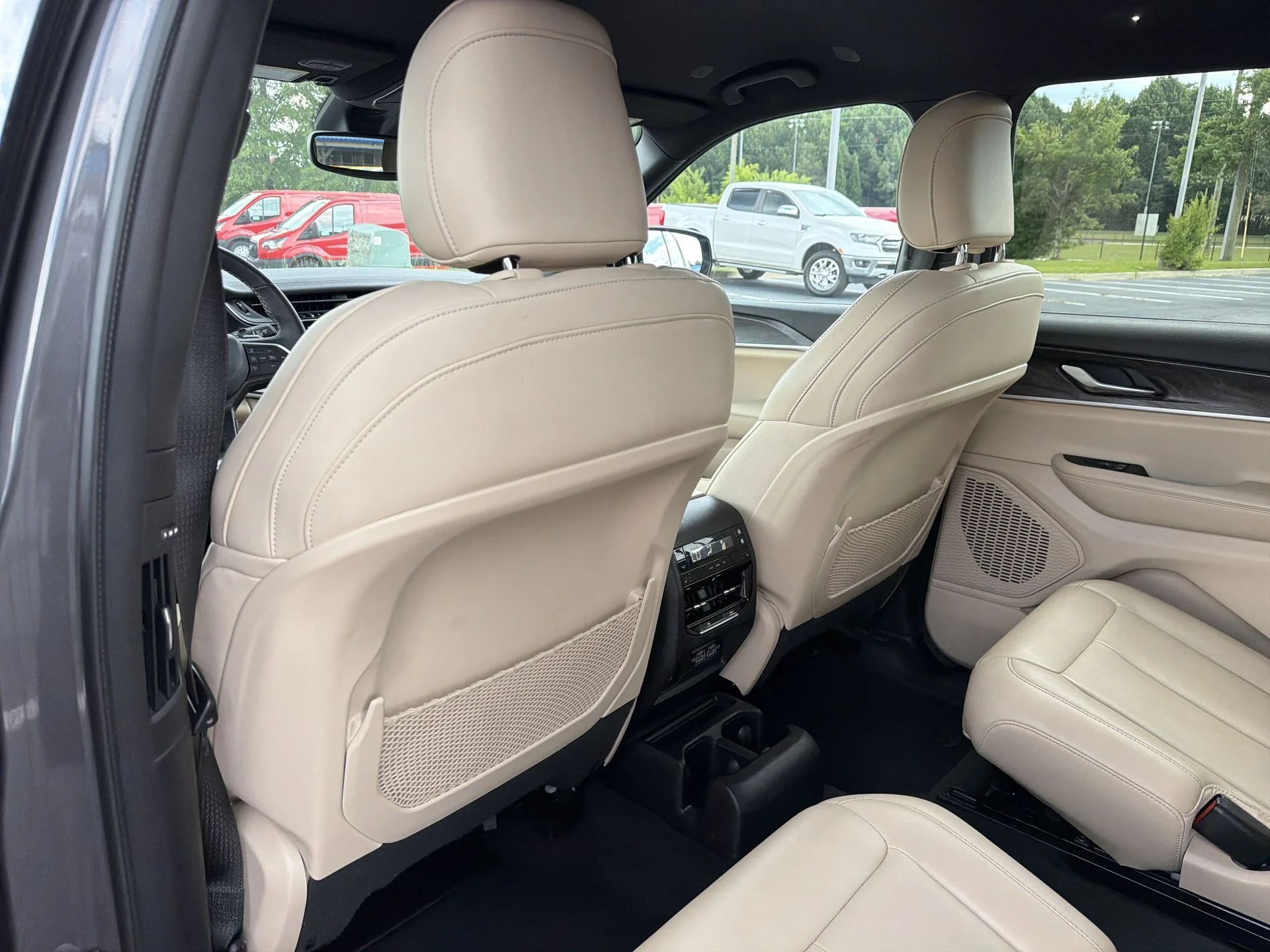 Certified Used 2023 Metallic Jeep Limited image 22