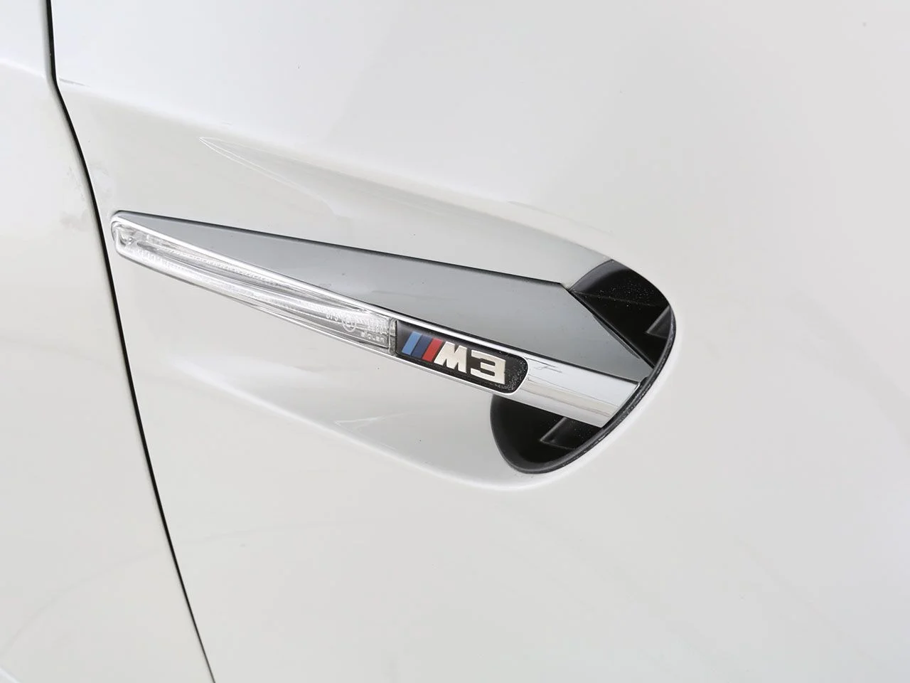 Used 2013 White BMW Base image 16