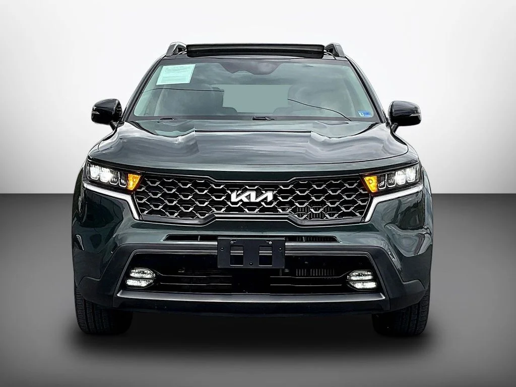 Used 2023 Green Kia X-Line EX image 2