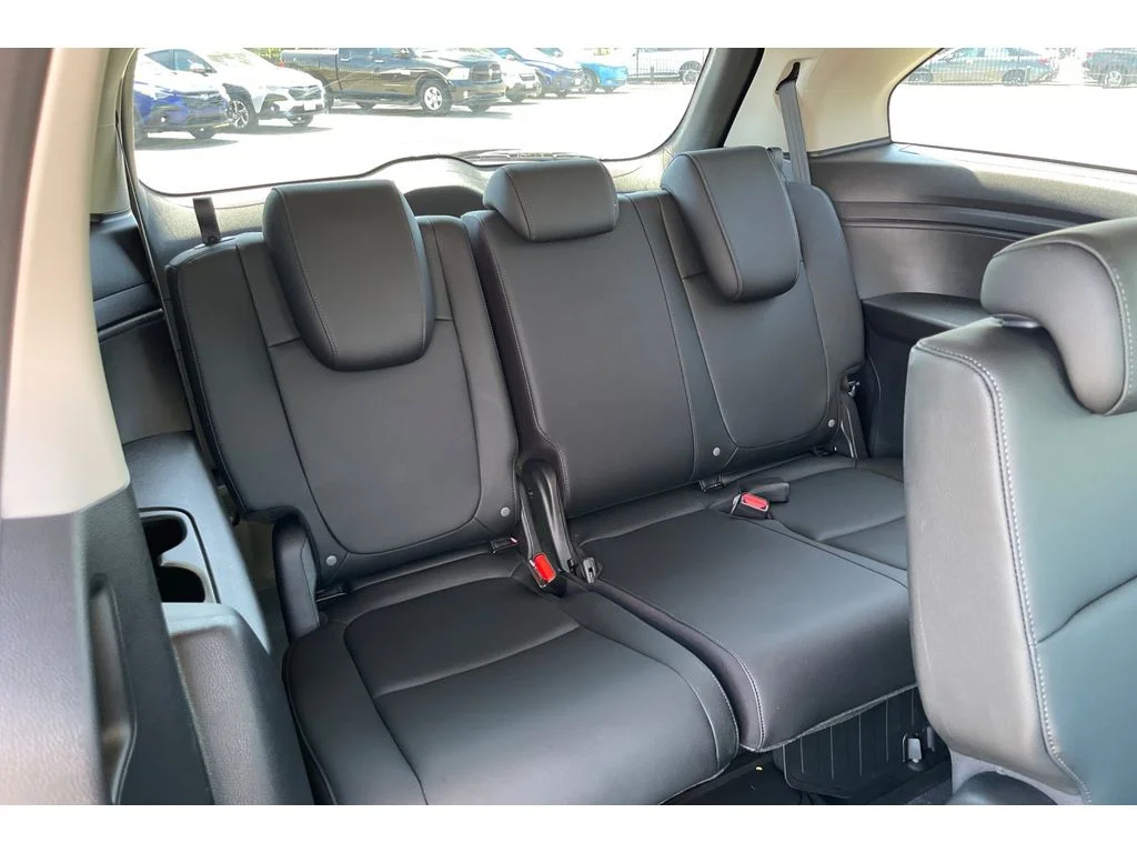 Used 2026 Crystal Black Pearl Honda EX-L image 18