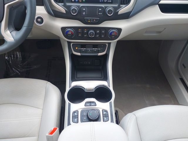 Used 2024 White GMC Denali image 10