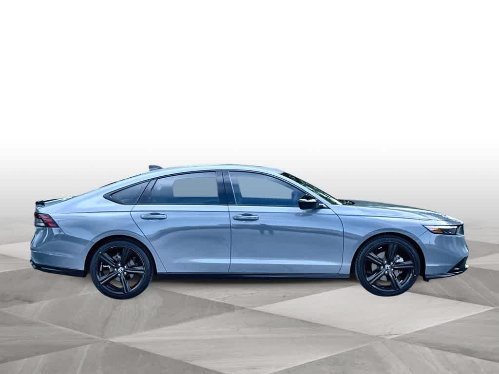 Used 2023  Honda  image 9