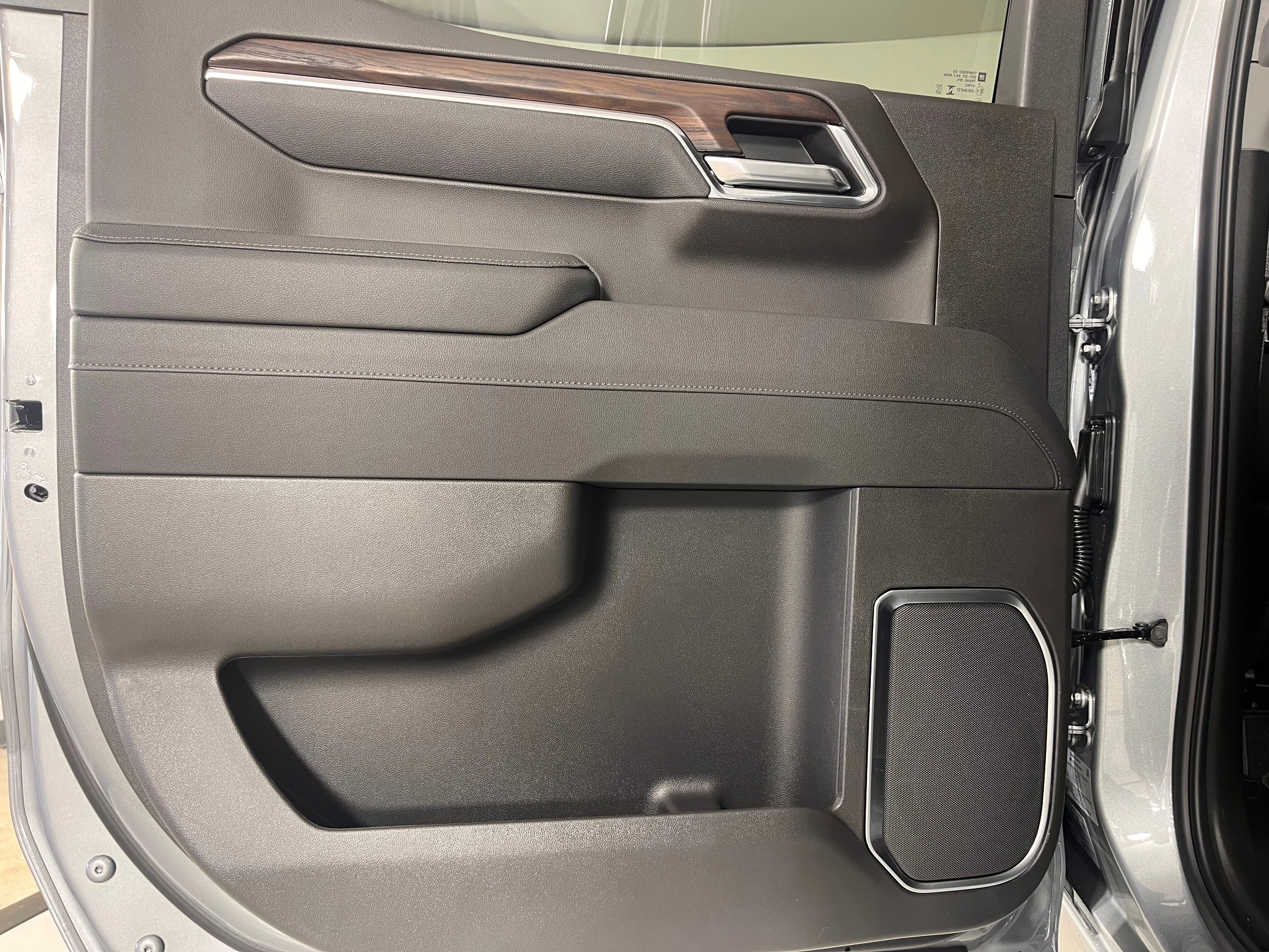 2026 GMC Sierra 1500 SLT - Photo 20