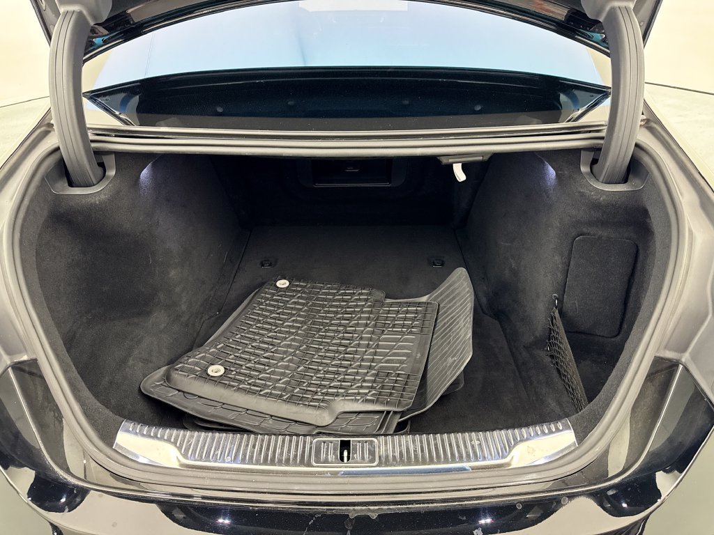 Used 2023 Black Mercedes-Benz S 580 image 27