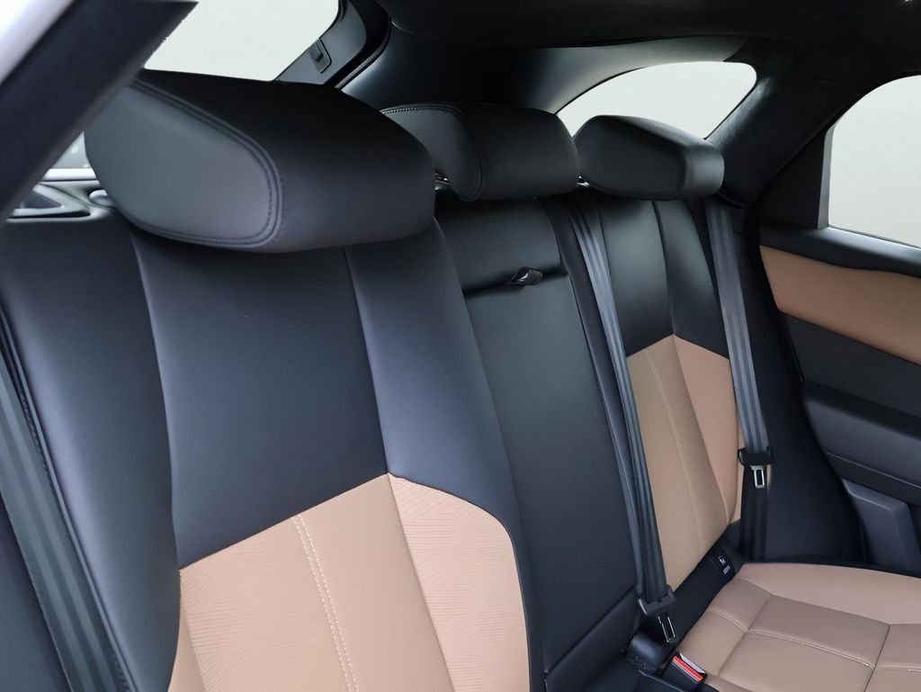 Certified Used 2026 White Land Rover Autobiography image 14