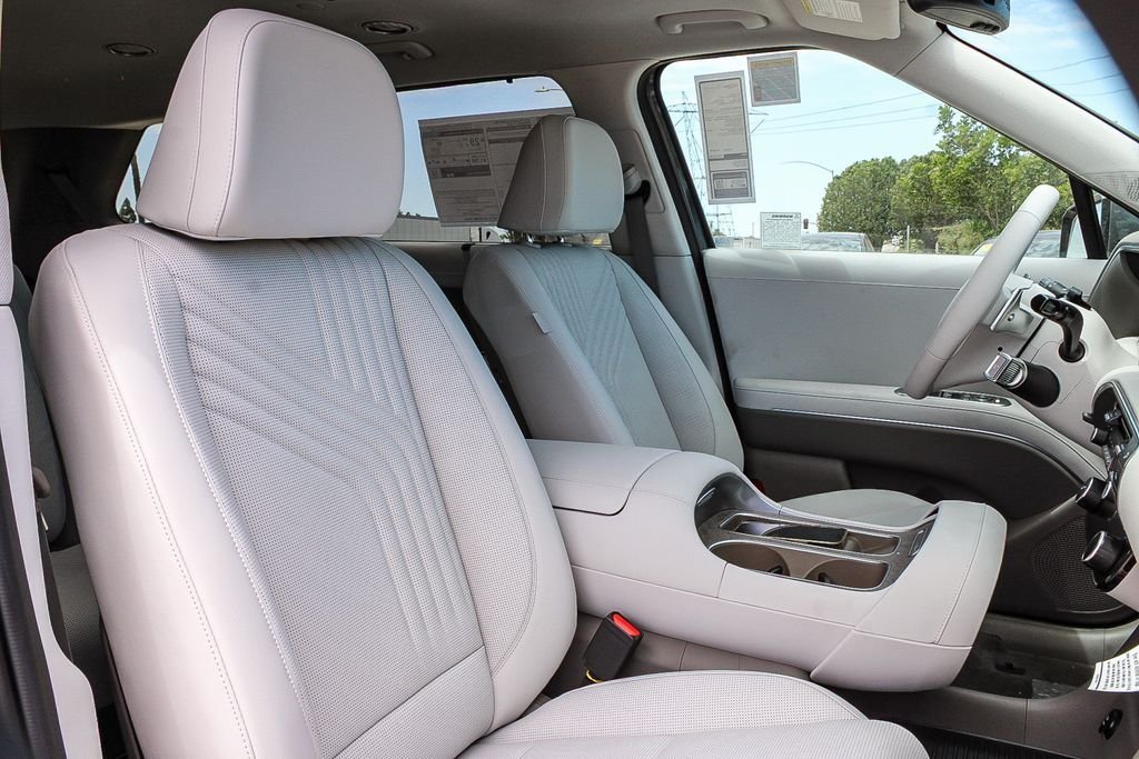 New 2026 Gray Hyundai SEL Premium image 17