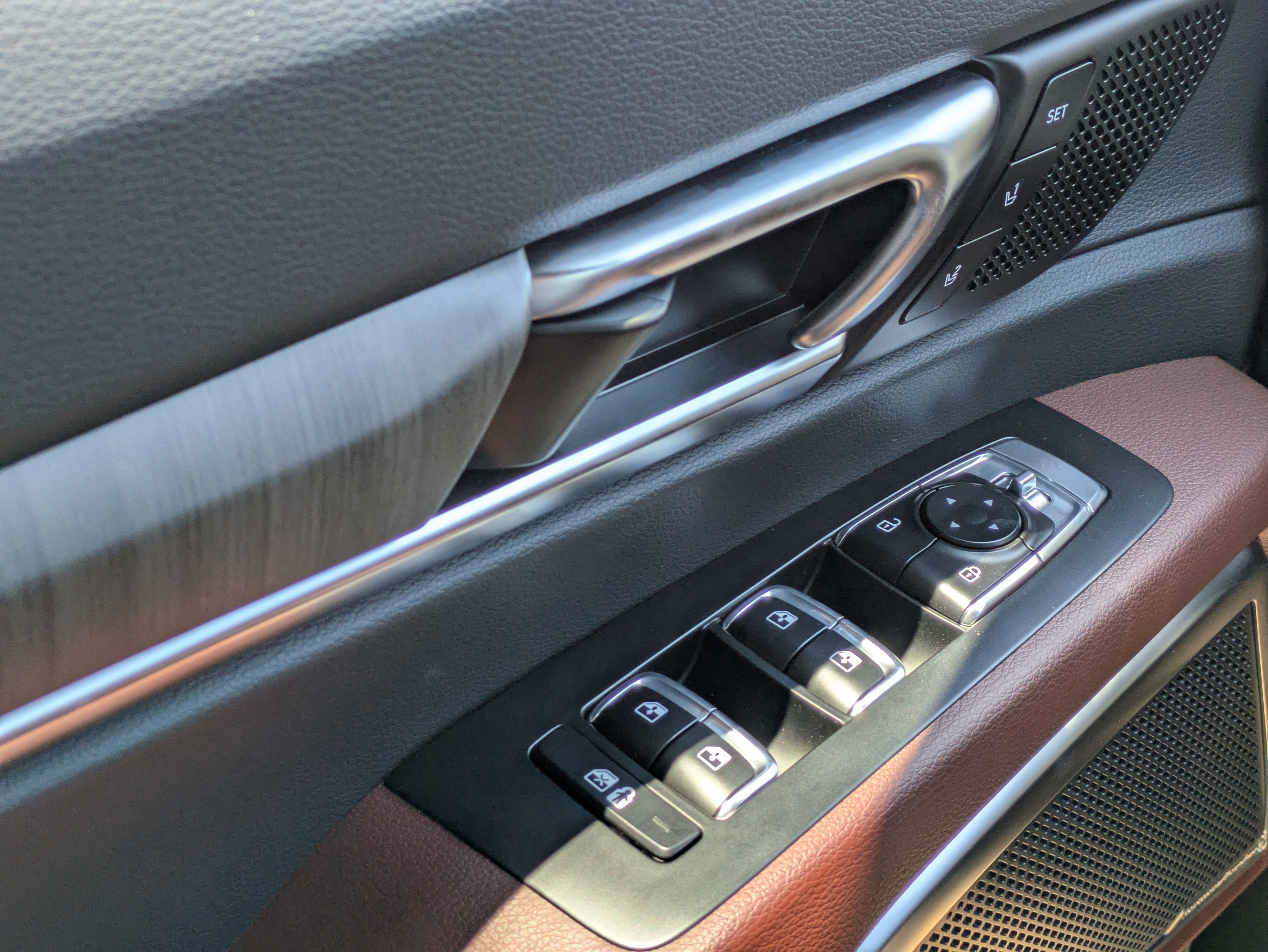 2025 Kia Telluride SX - Photo 28