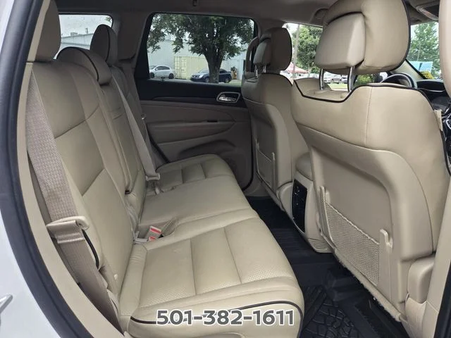 Used 2022 White Jeep Laredo E image 14