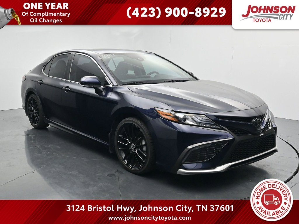 Used 2022  Toyota XSE image 1