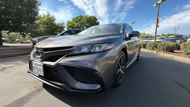 Used 2023 Predawn Gray Mica Toyota SE image 9