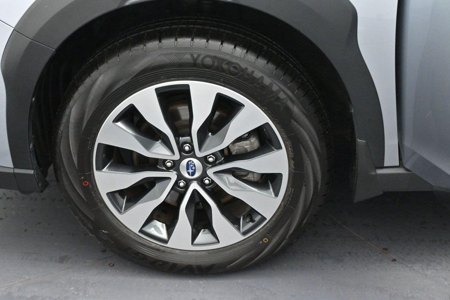 Used 2023 Ice Silver Metallic Subaru Limited XT image 35