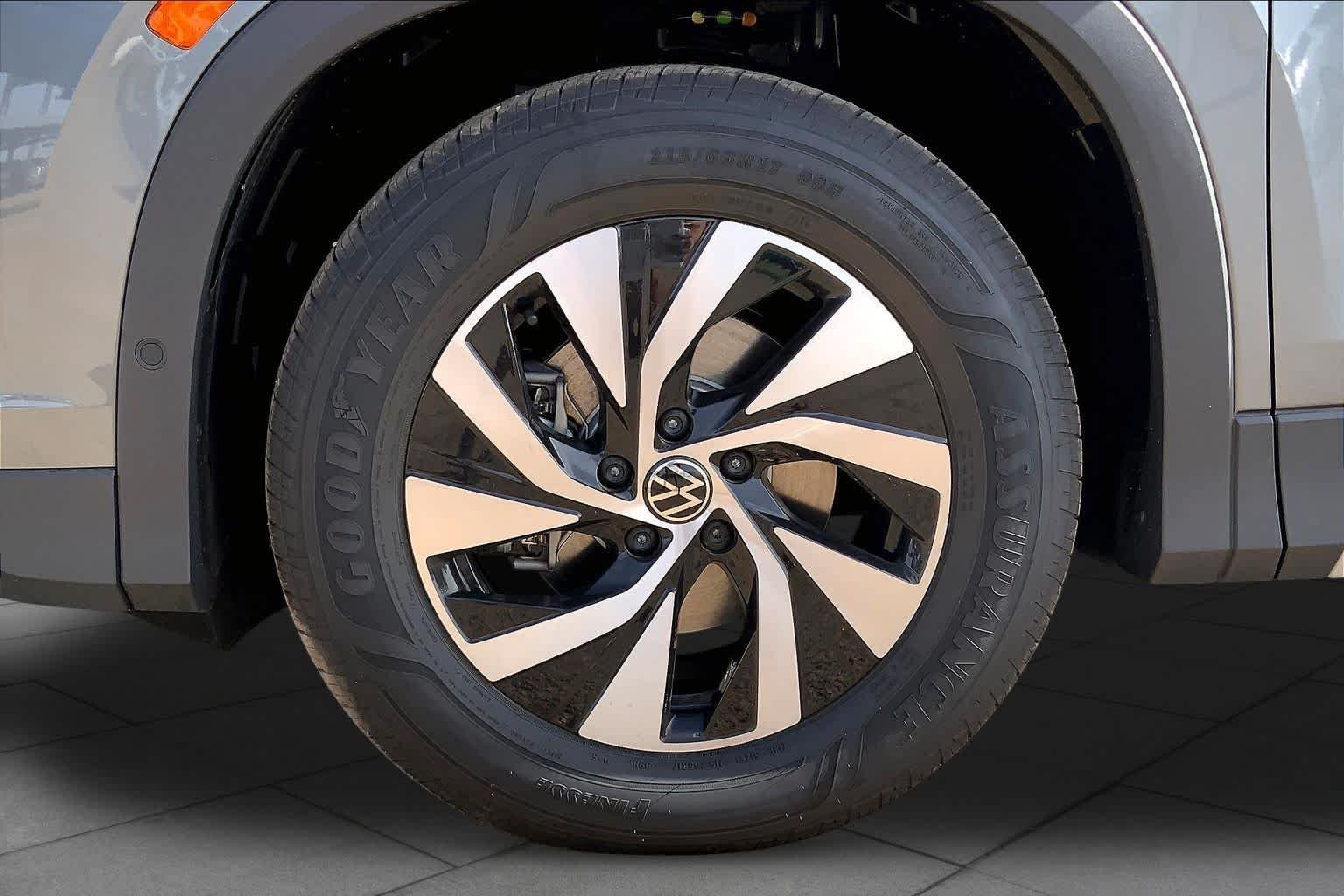 2026 Volkswagen Tiguan S - Photo 12