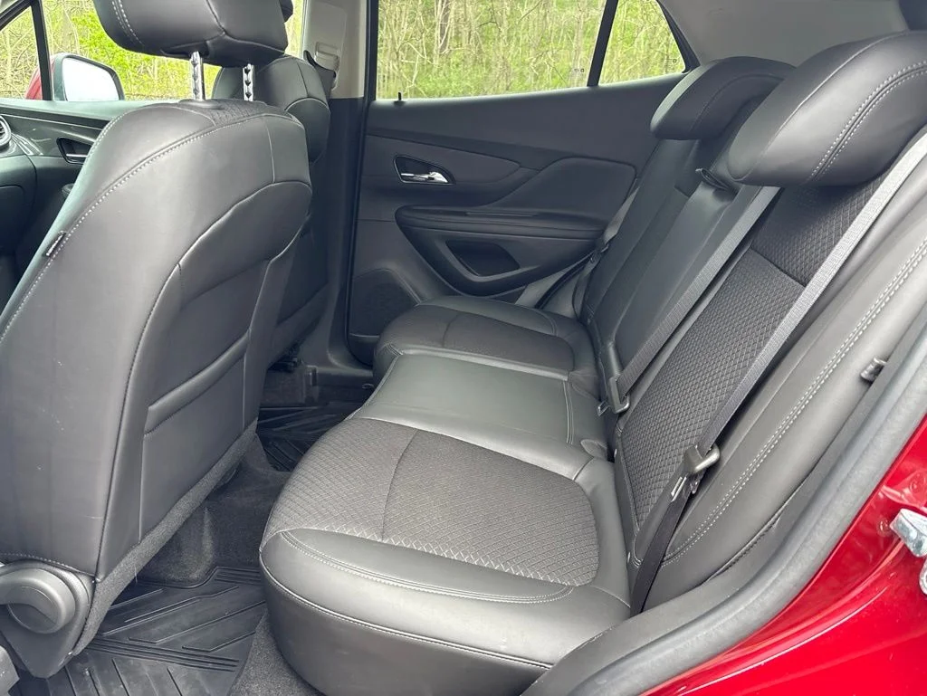 Used 2022 Red Buick Preferred image 13