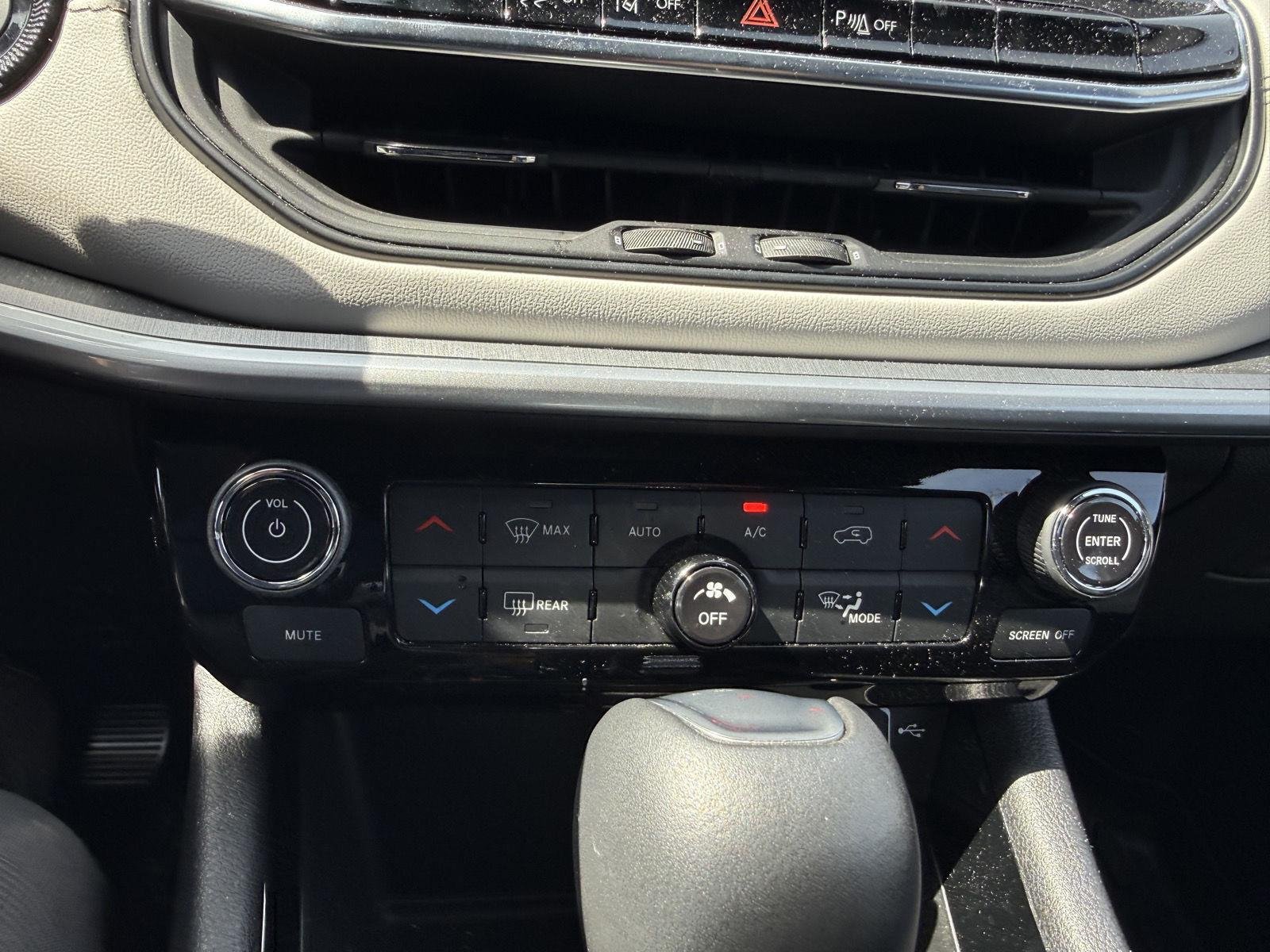 Used 2024 Bright White Clearcoat Jeep Limited image 11