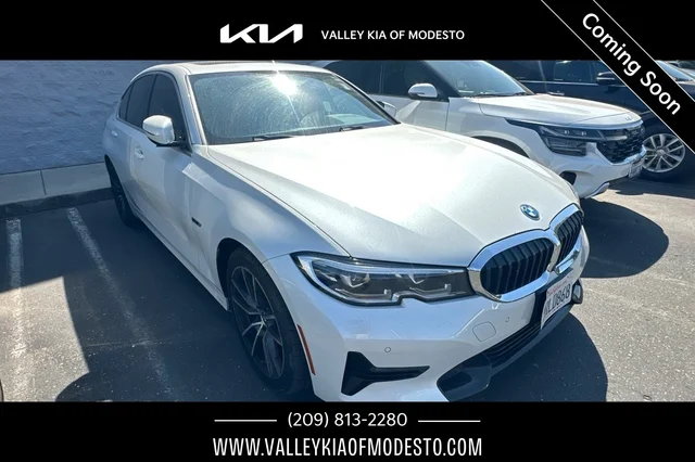 2022 BMW 3 Series 330e iPerformance