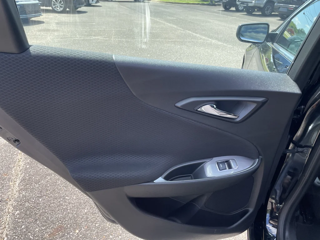 Used 2025 Mosaic Black Metallic Chevrolet LT image 12