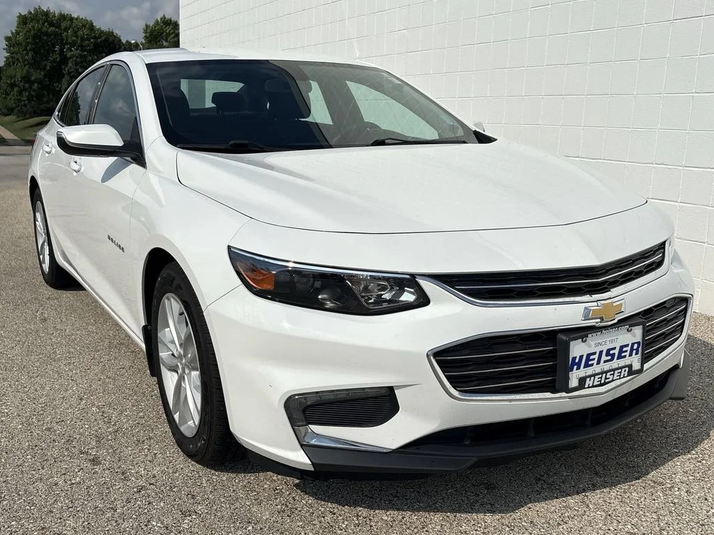 Used 2016 White Chevrolet LT image 14